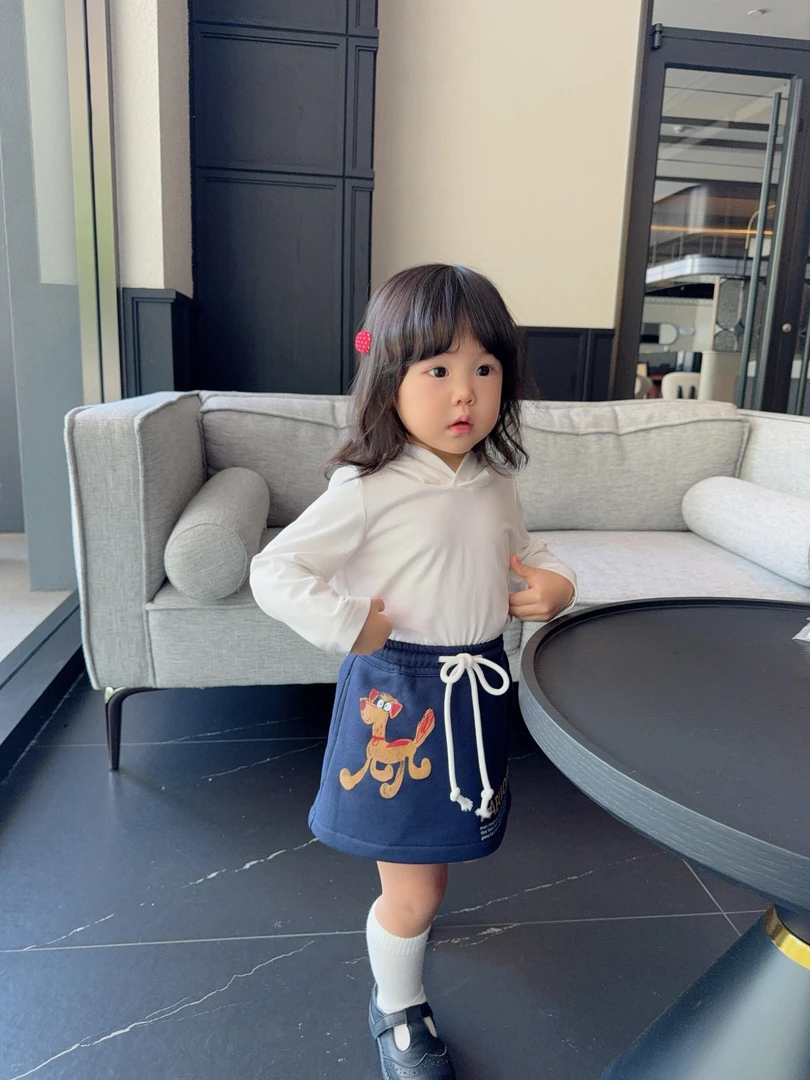 《小思家》2025早秋新款童装白色兔耳朵连帽卫衣儿童狗狗半身裙套装