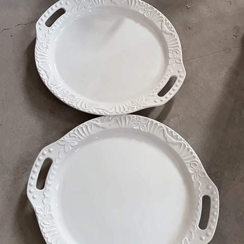 微瑕 ，不能明火，口径27，高度2.5，2个双耳