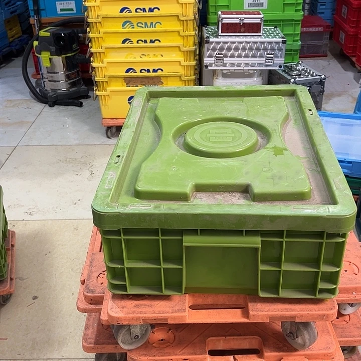 换***位厚款家用五金工具箱一个带盖