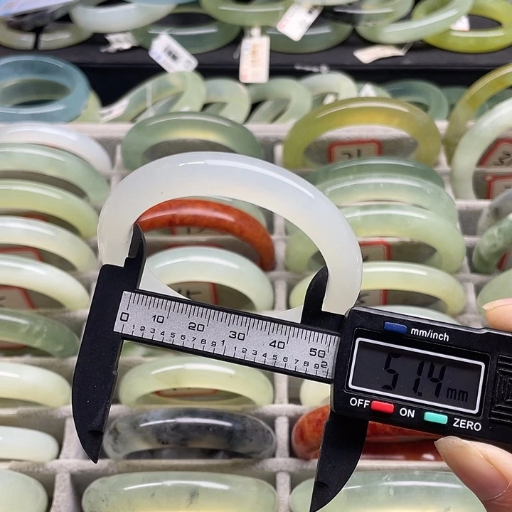 未镶嵌蛇纹石玉手镯36