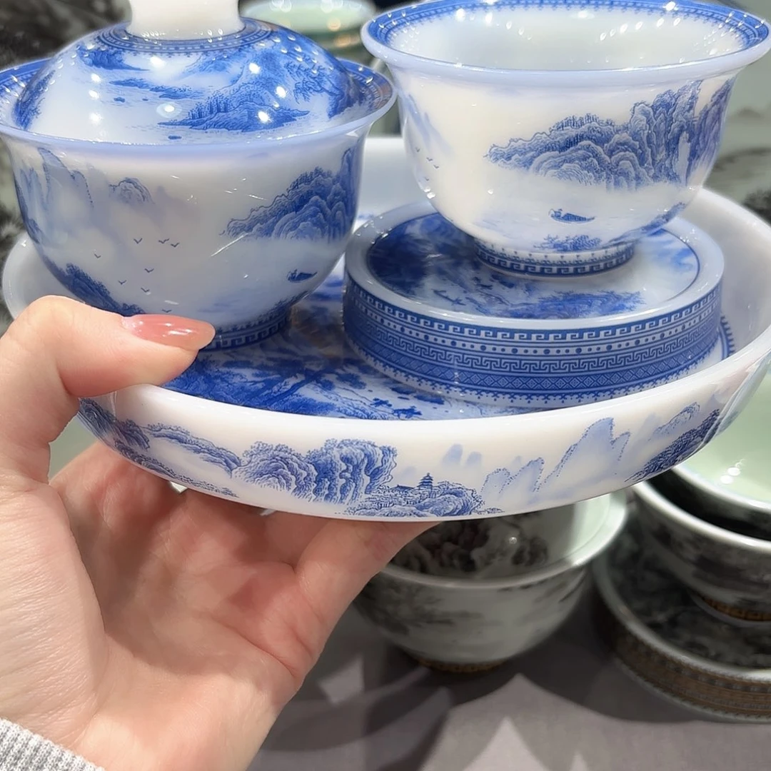 瓷片景德镇瓷器精品陈列