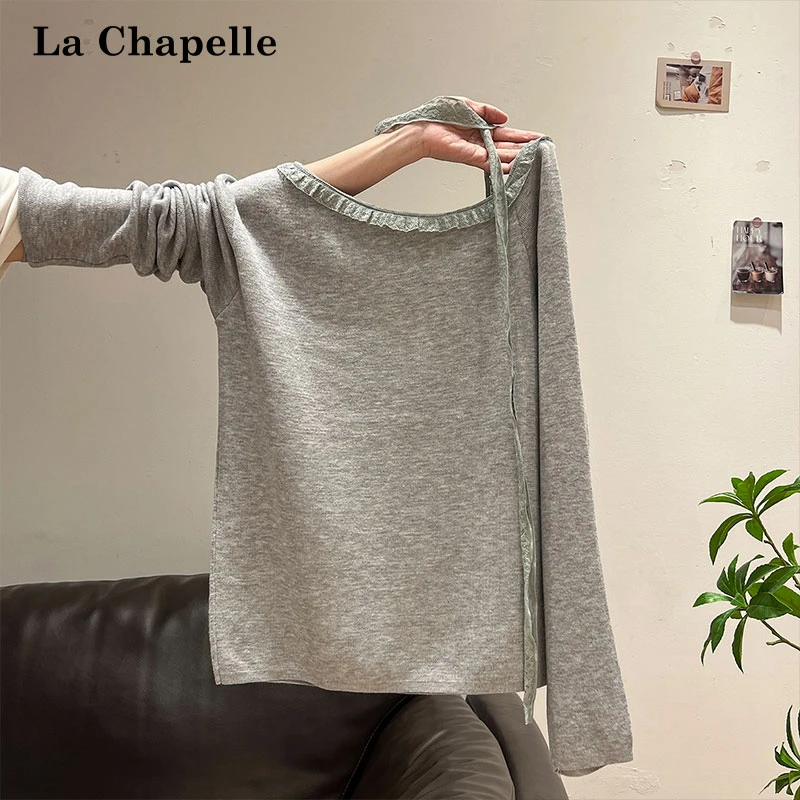 拉夏贝尔蕾丝斜领露肩拼接针织衫女秋季气质感毛衣打底衫内搭上衣