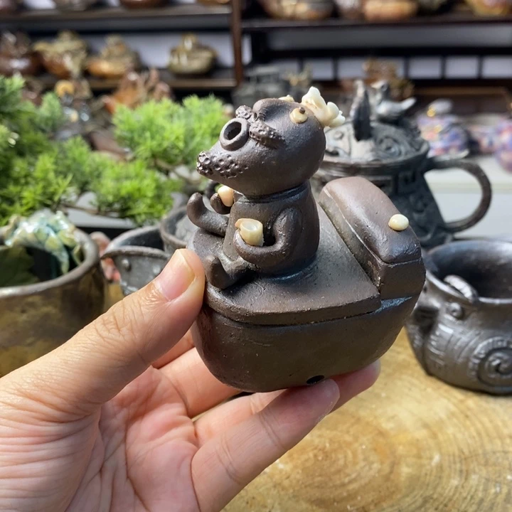 照片是她和小时候一起看