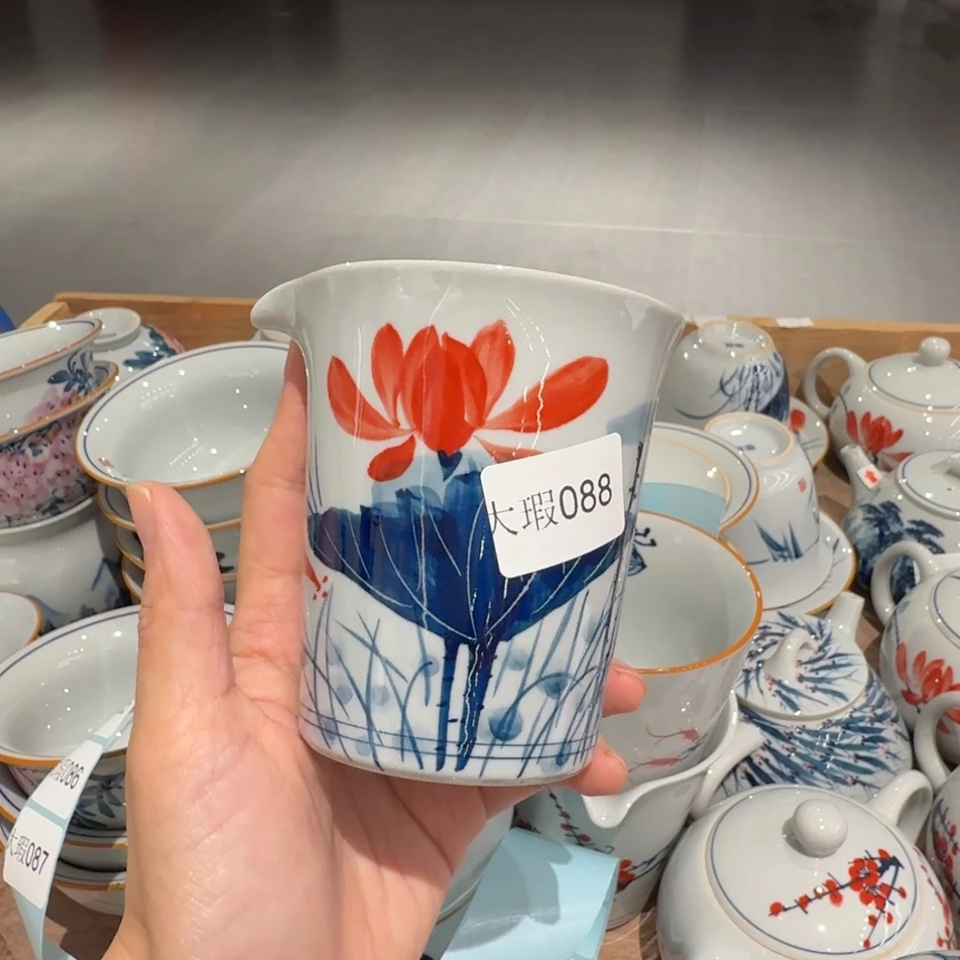 釉下手绘茶具微瑕