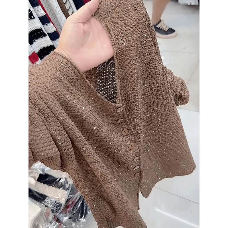 别致简约优雅气质v领纽扣长袖针织开衫女秋季款休闲百搭宽松上衣