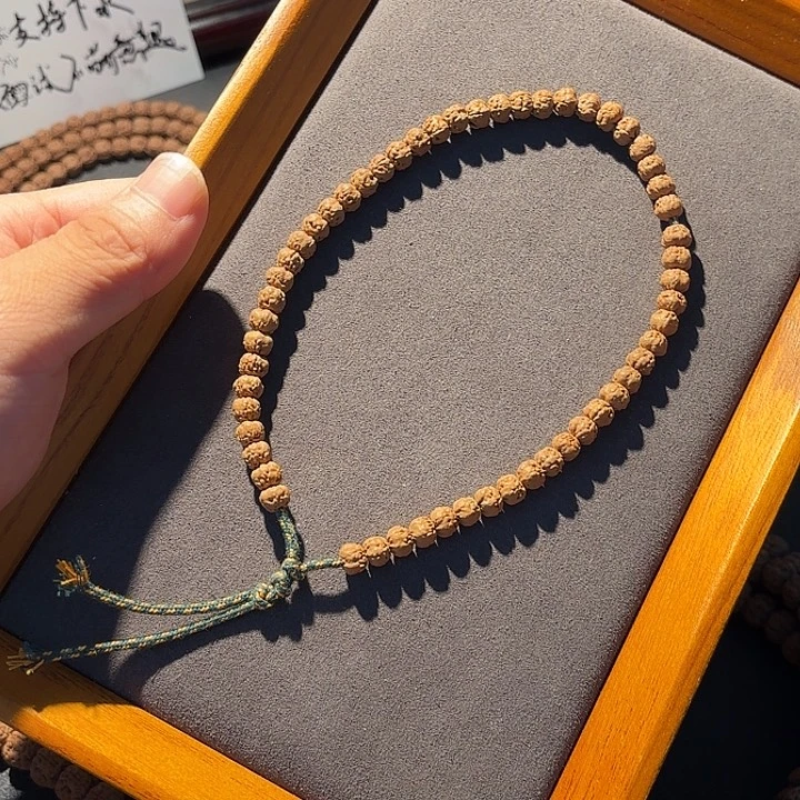 沫***王吊坠金刚菩提佛手手持