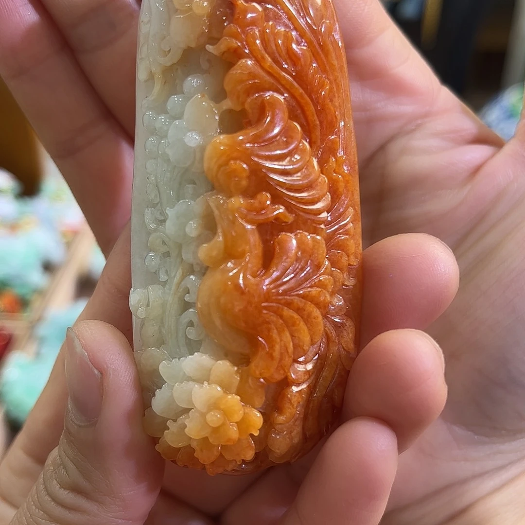 翡翠未镶嵌颈饰炸