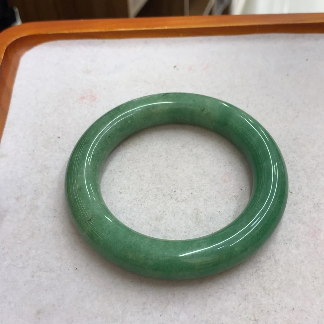 未镶嵌手镯石英质玉