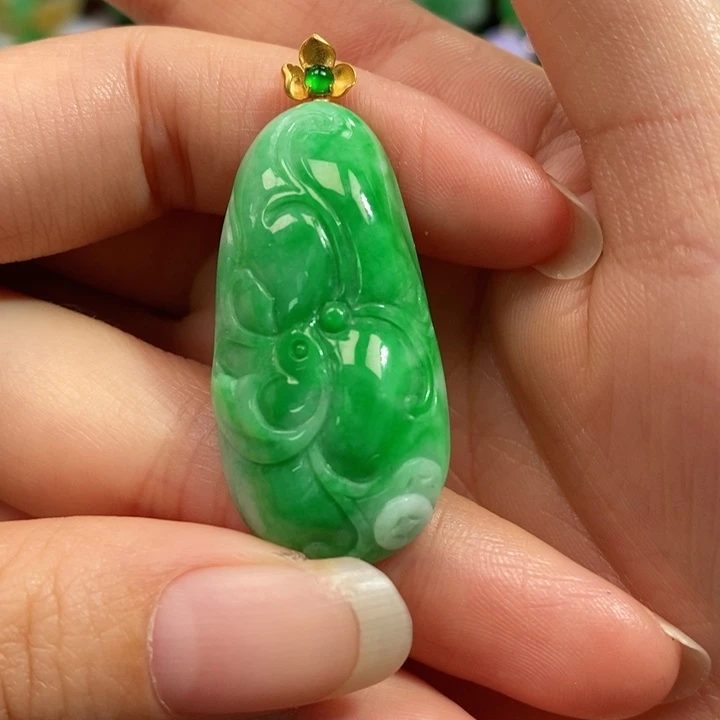 颈饰未镶嵌翡翠吊坠