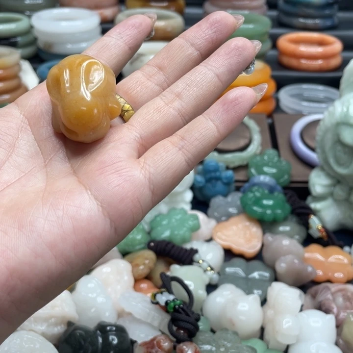 石英岩玉手镯合金