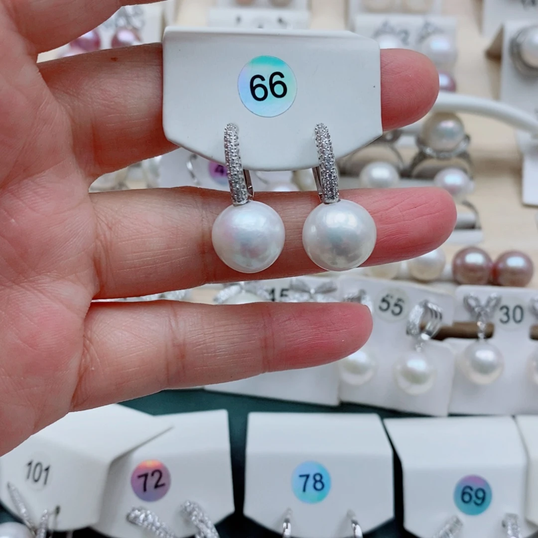 淡水珍珠吊坠(赠链)银S925镶嵌