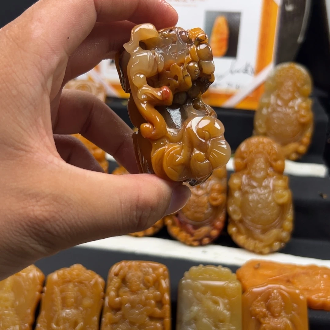 石英质玉（黄龙玉）未镶嵌多样性发货，发其一