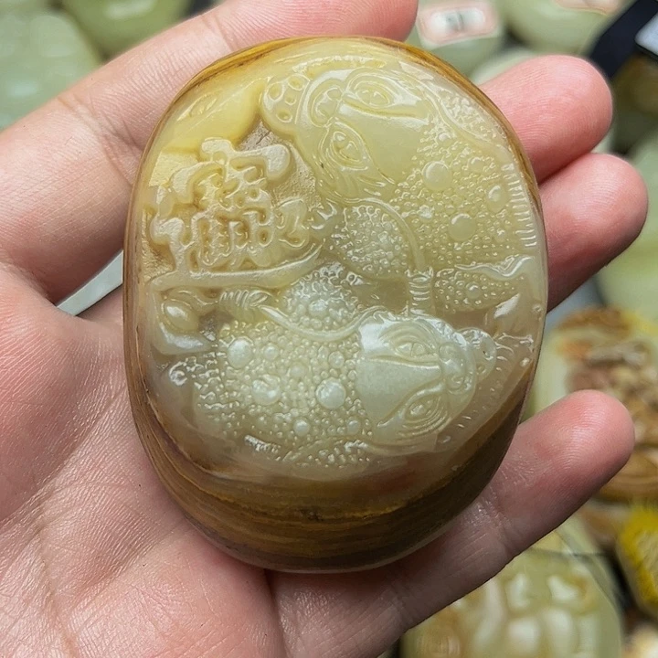 瑞*石材方解石手把件