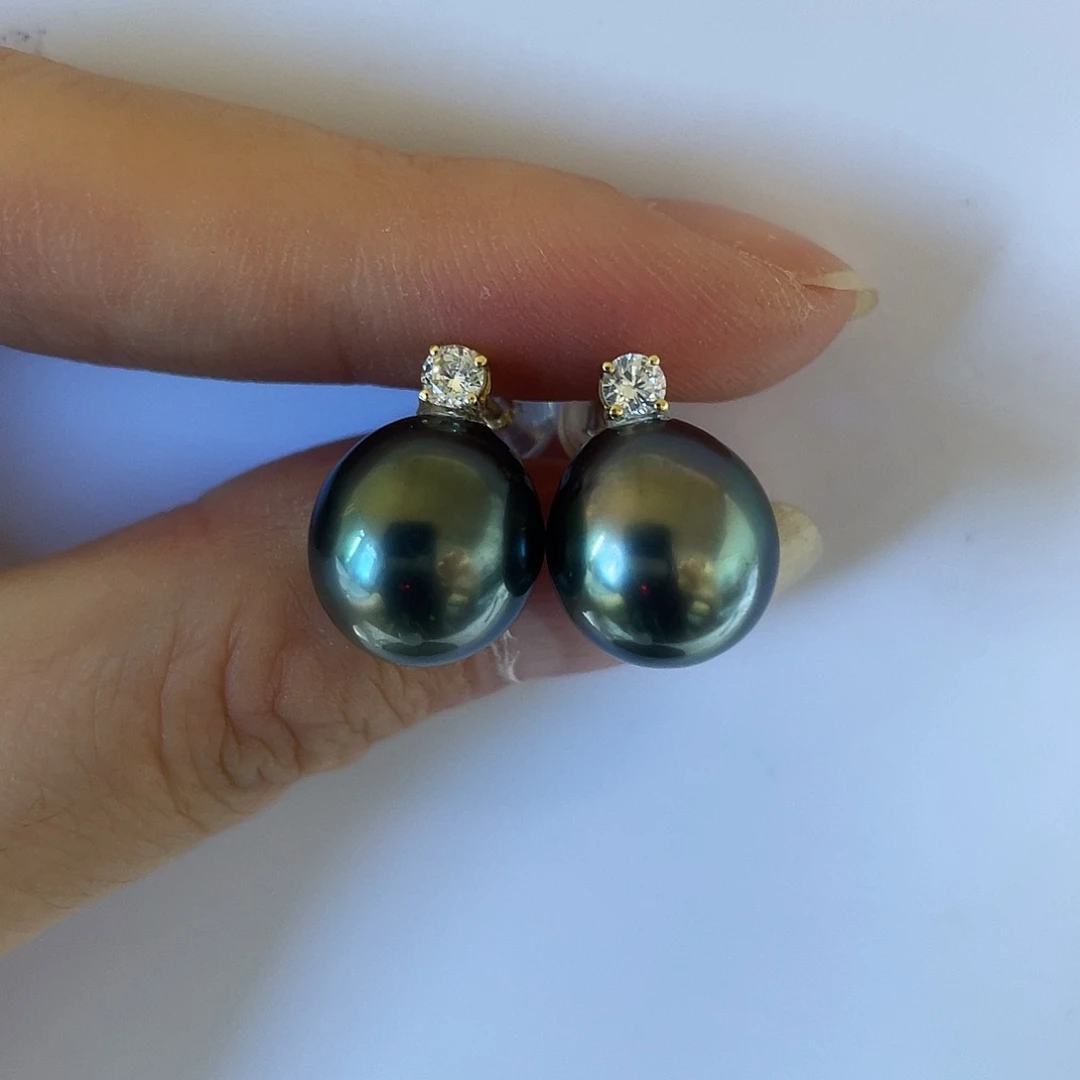 18K金镶嵌海水珍珠耳饰