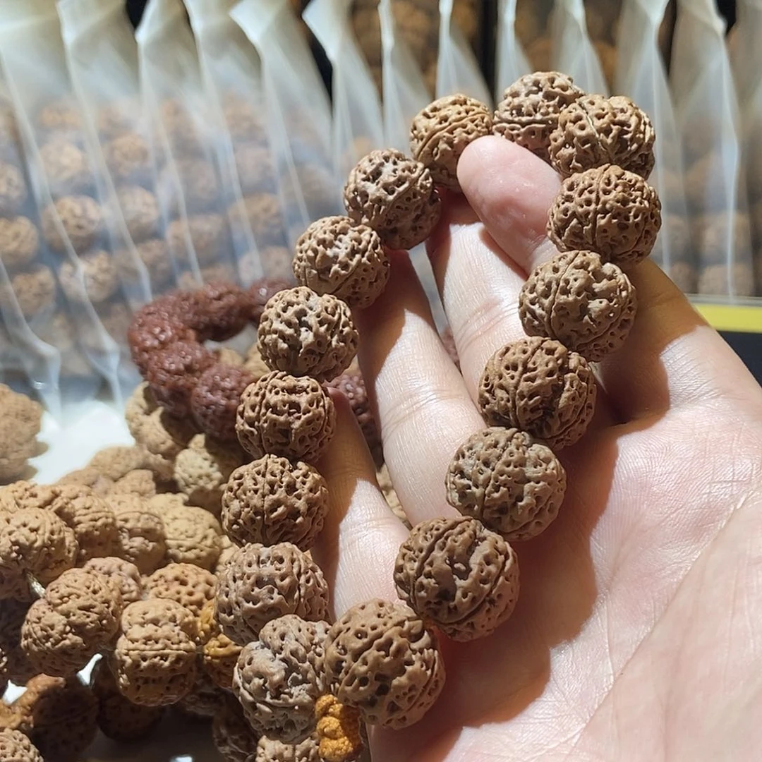 吊坠金刚菩提头货深沟蜂王19mm