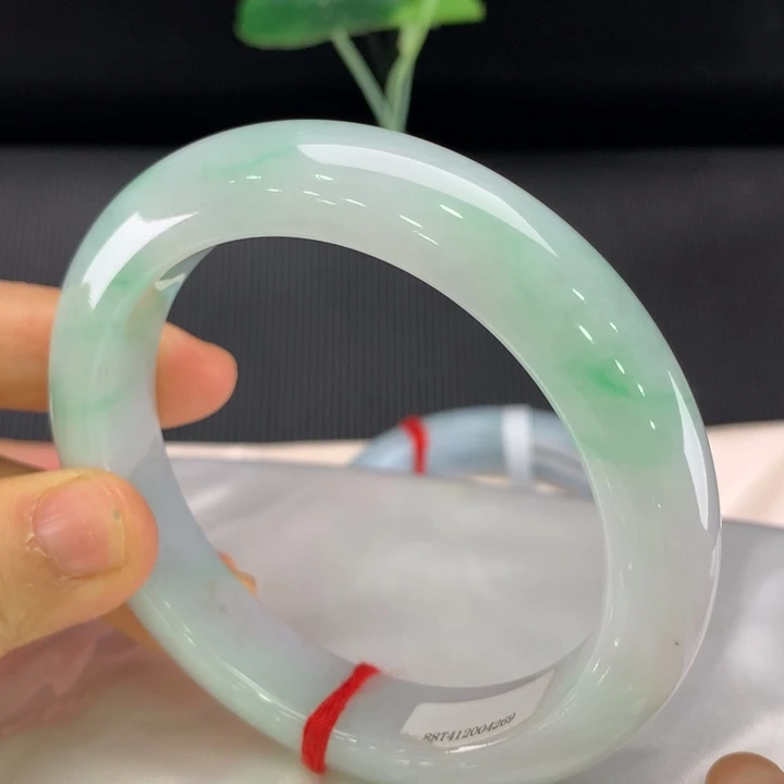 翡翠未镶嵌手镯正圈60