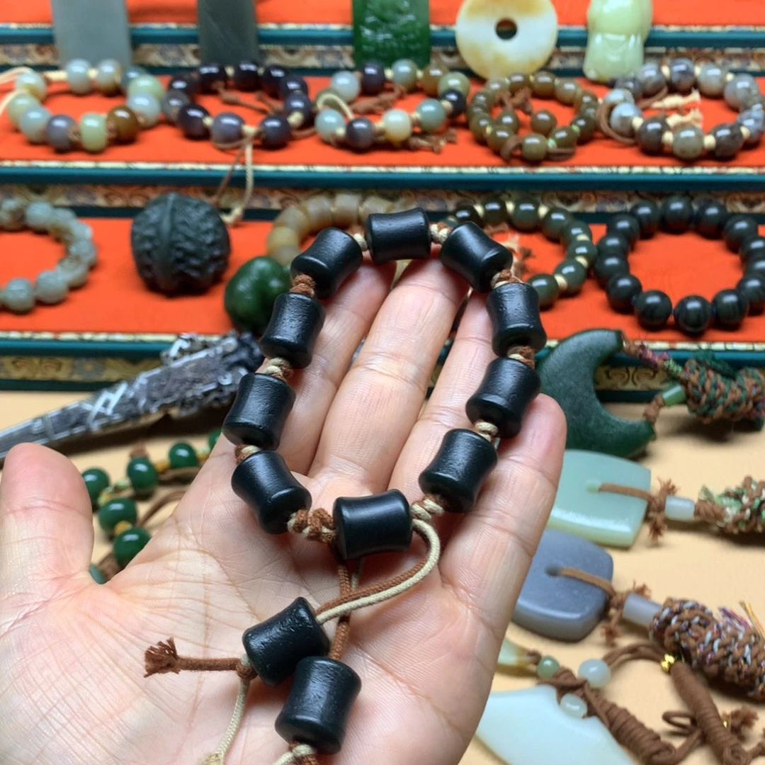 一***晴颈饰未镶嵌和田玉