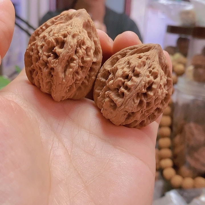 【闪购商品】文玩核桃把件36望月小众