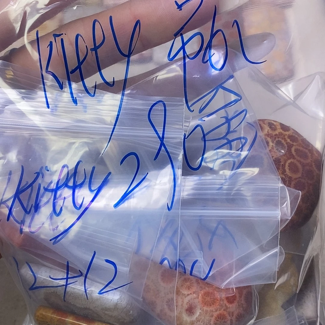 查罗石合金颈饰k***y