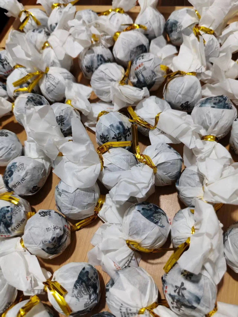 2021年【春】绿水潭中大树生茶龙珠