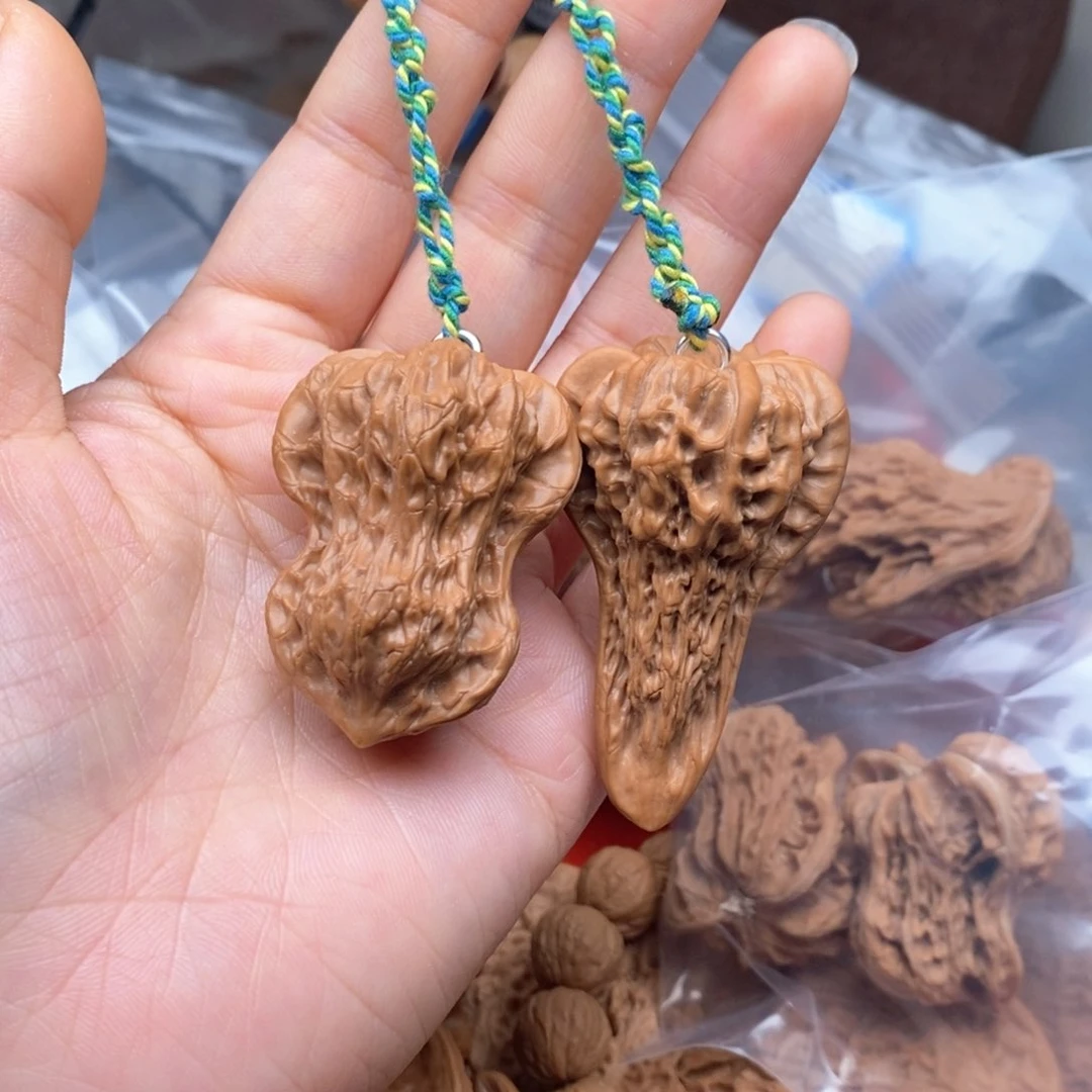 文玩核桃吊坠宝塔葫芦