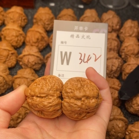 吊坠桃核我是第一百36