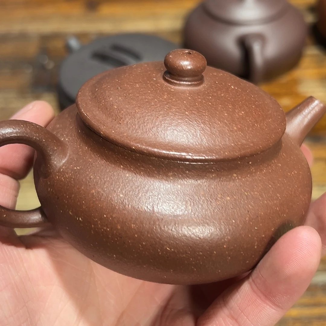 茶壶紫砂紫砂的味道很