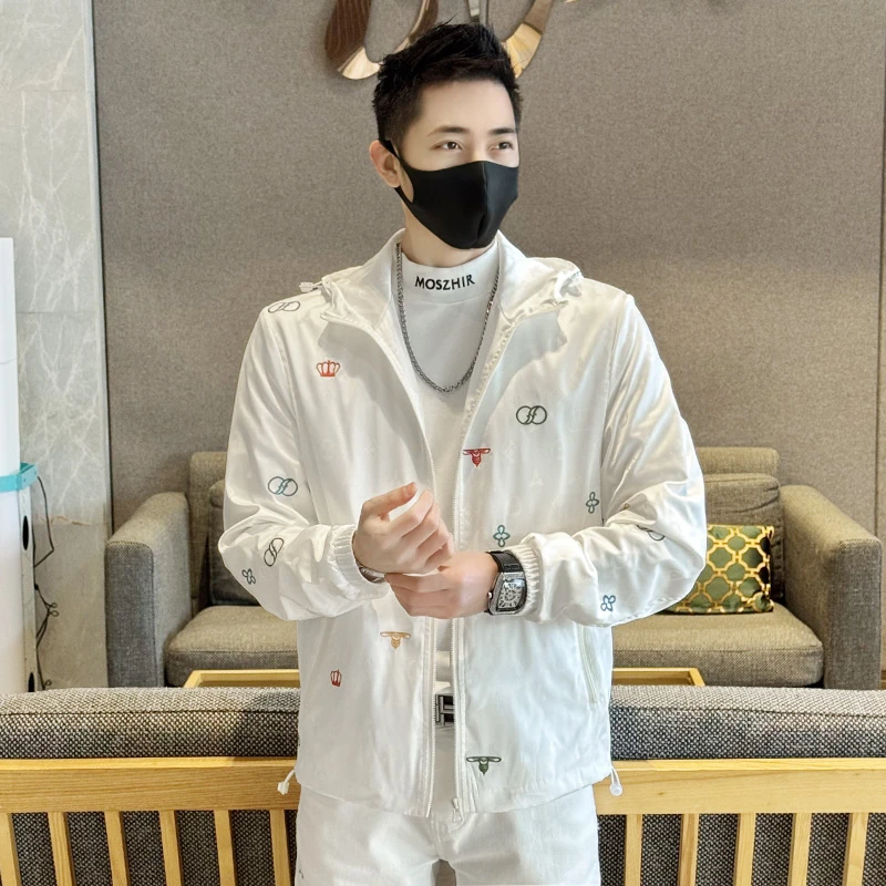 春季休闲简约轻薄刺绣连帽夹克男士暗纹印花时尚痞帅百搭短款外套