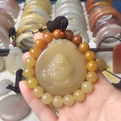 石英质玉未镶嵌颈饰