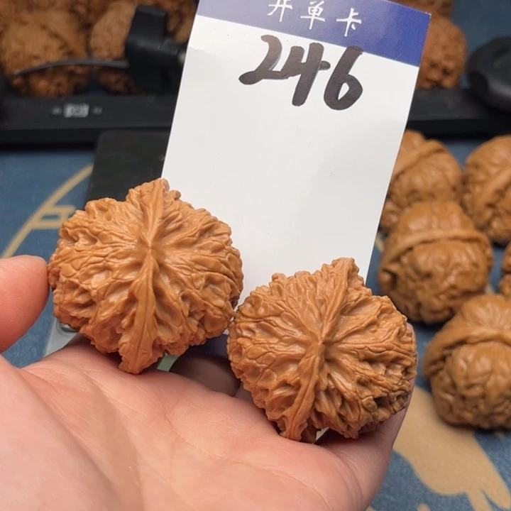 文玩核桃吊坠苹果 43全品 246