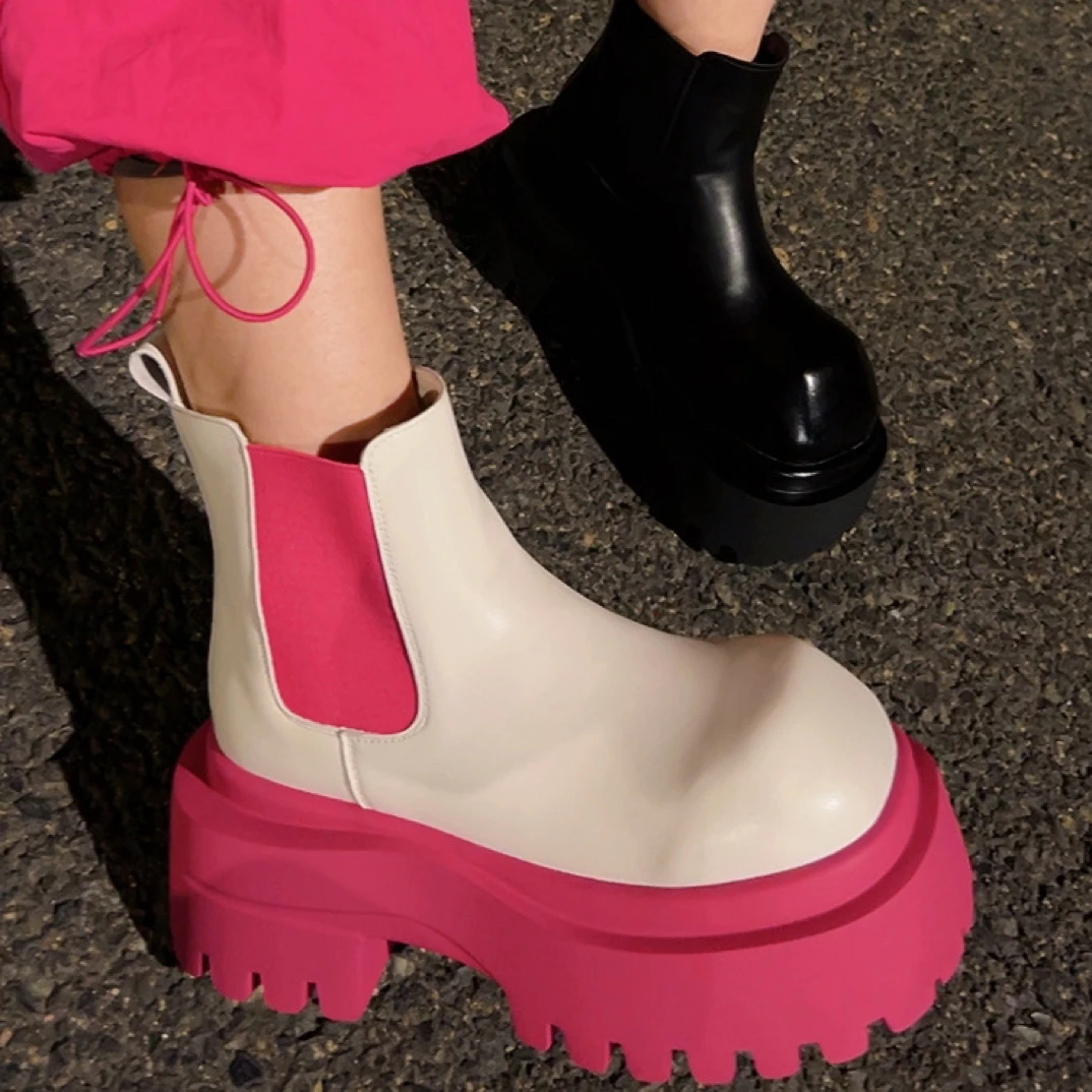 广州欧货买手店烟筒糖果时尚定制马丁靴