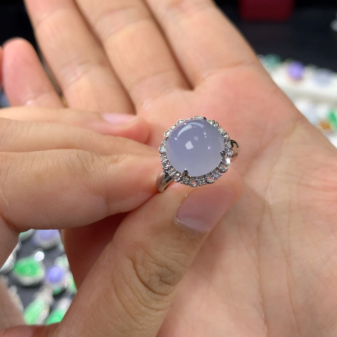 浅***浅翡翠18K金镶嵌戒指签收后48小时鉴赏期