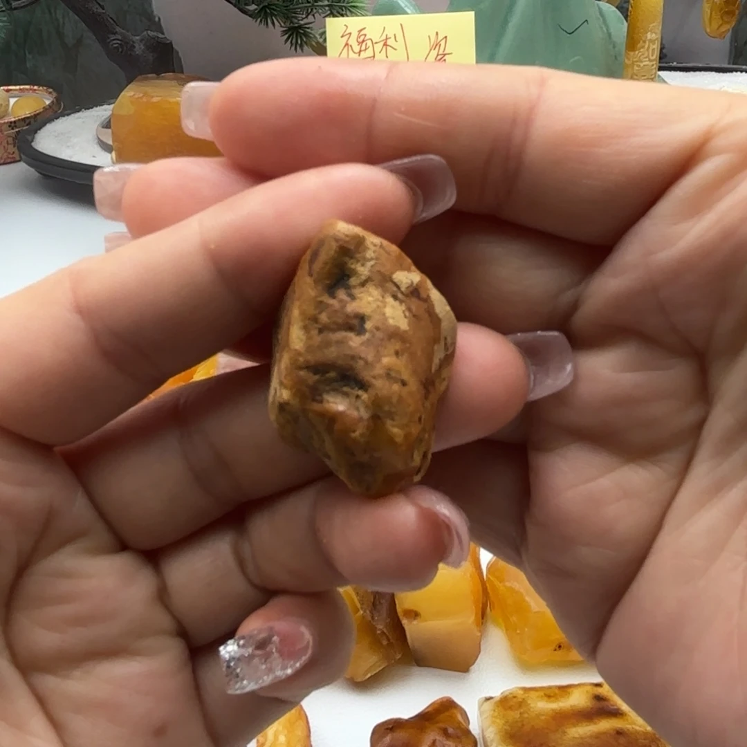 定制琥珀未镶嵌苏**比琥珀