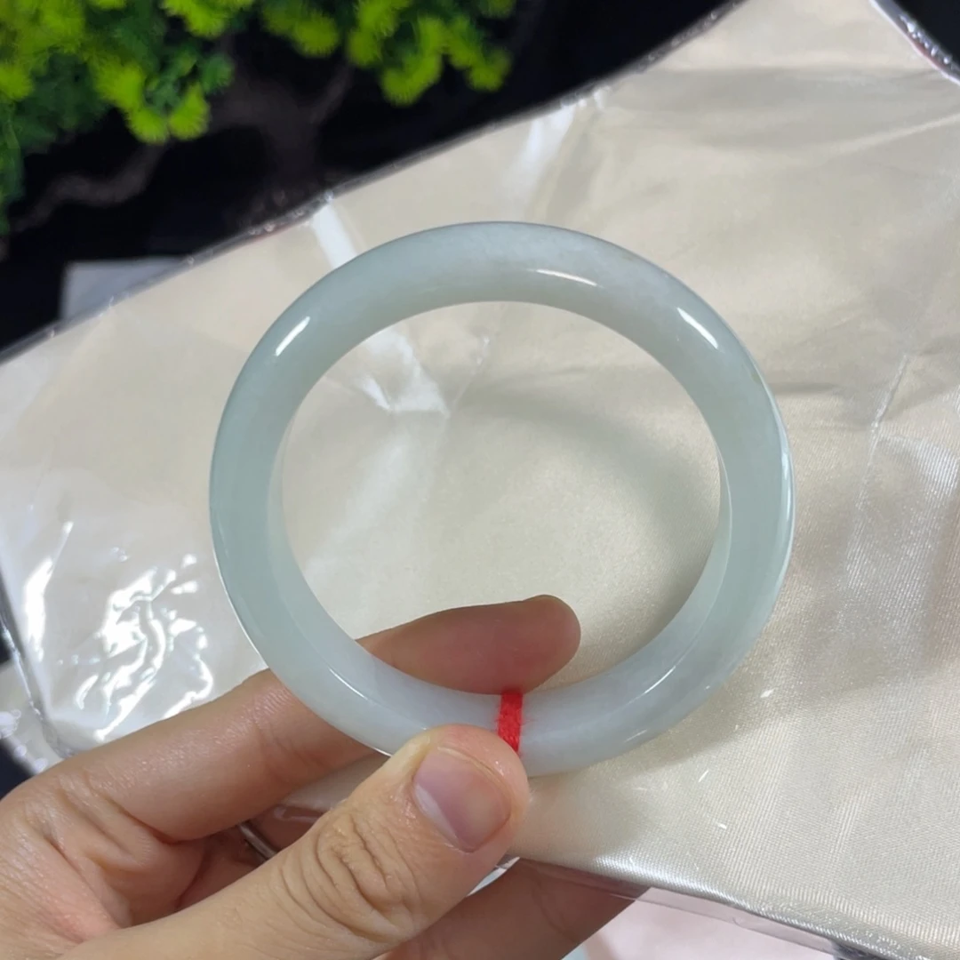 未镶嵌手镯翡翠天然翡翠手镯