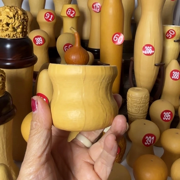 辉*黑虫矮瘪好的无口