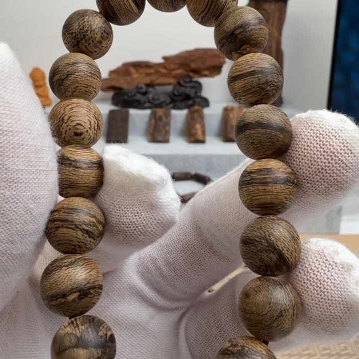 沉香沉香碎屑文莱1.1 c m一11 g