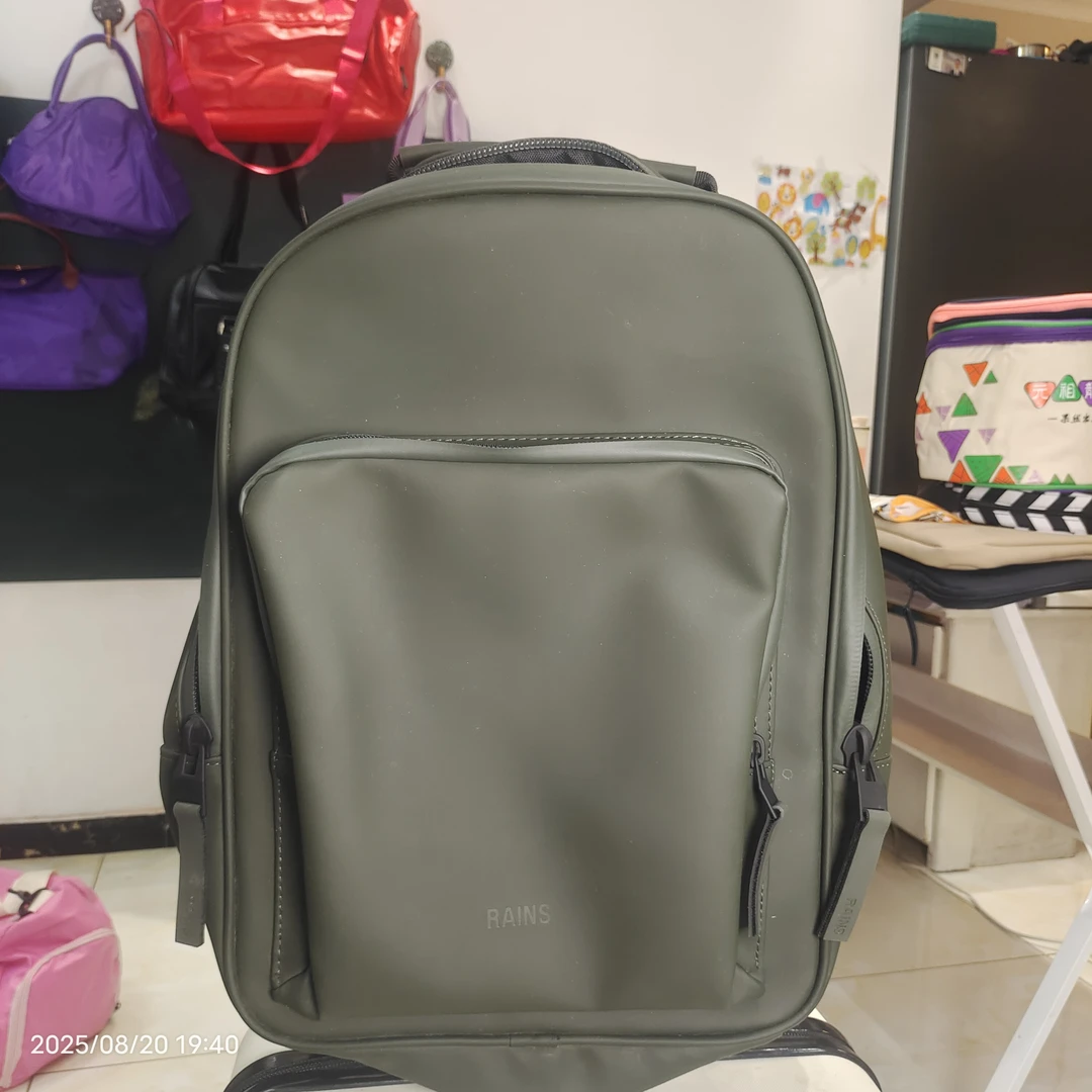 双肩包商务休闲学生书包电脑包通勤款包帅气爆款