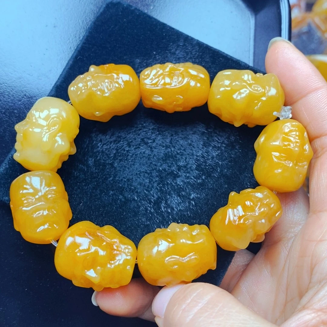 未镶嵌石英质玉（黄龙玉）颈饰