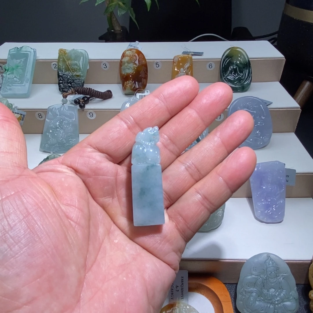 定制翡翠未镶嵌印章