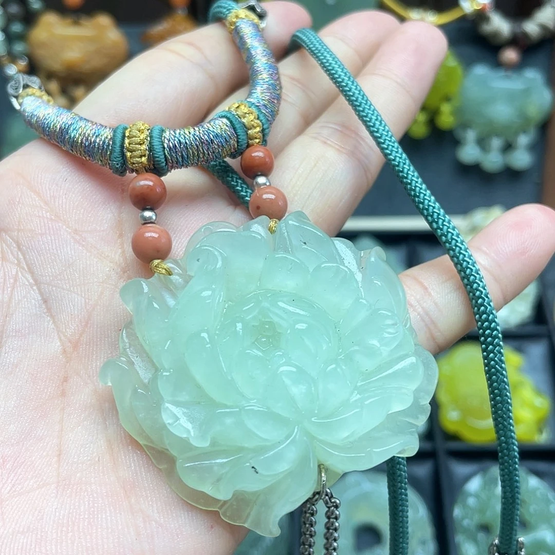 蛇纹石玉合金颈饰
