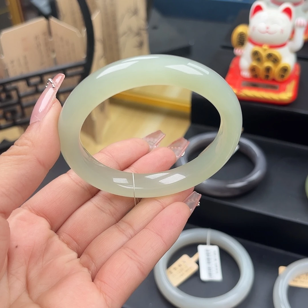 和田玉（糖玉）未镶嵌手镯