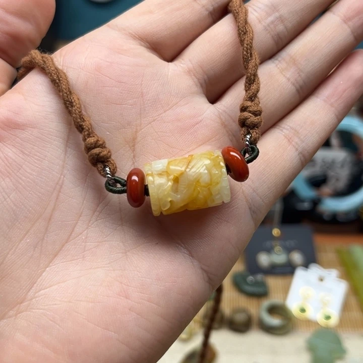 蛇纹石玉未镶嵌颈饰