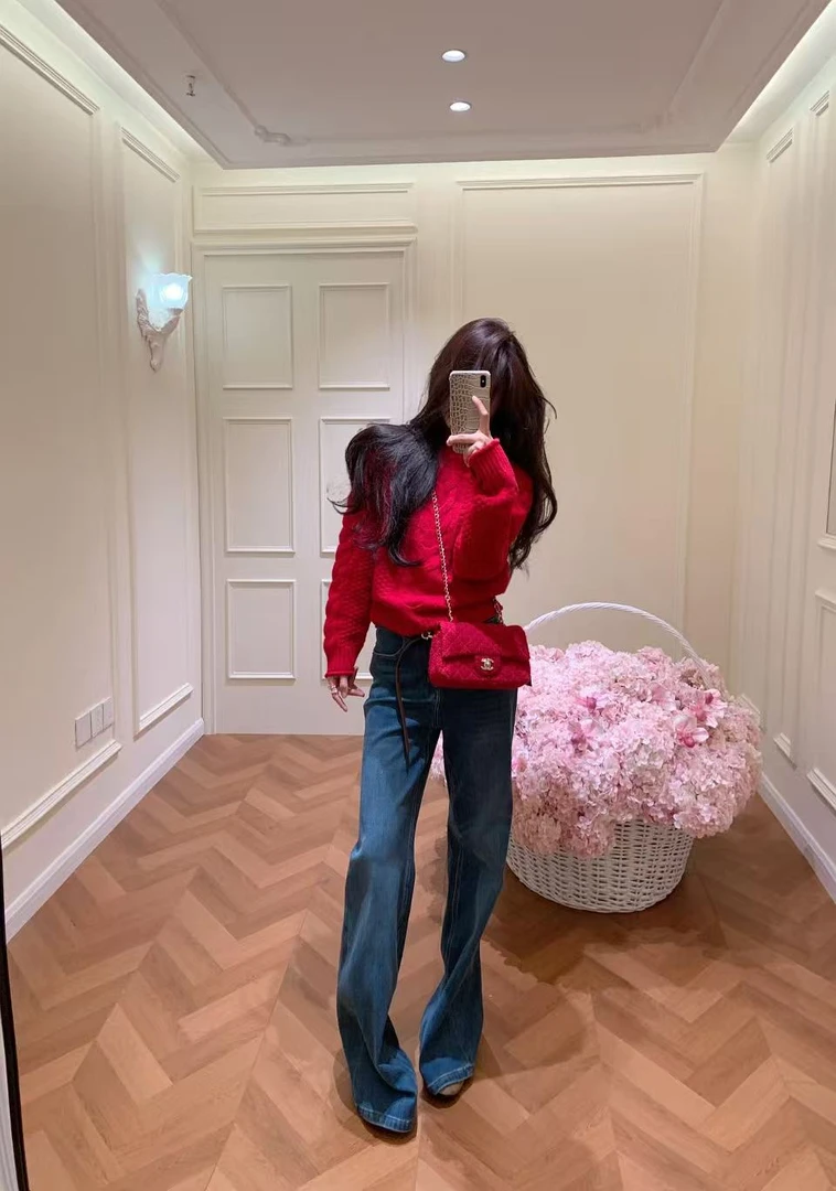 2025秋季新款复古红色麻花毛衣女慵懒高级感针织衫上衣百搭牛仔裤