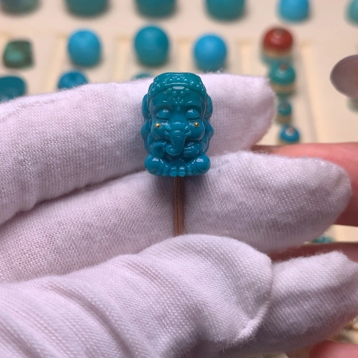 绿松石未镶嵌宝宝佛17.8*13.2