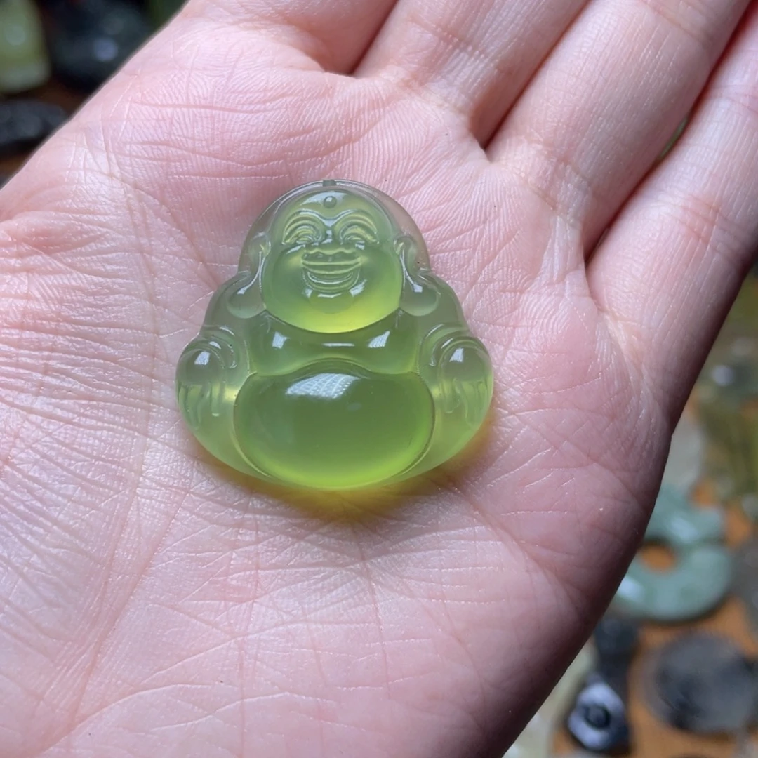 随***欲未镶嵌蛇纹石玉吊坠