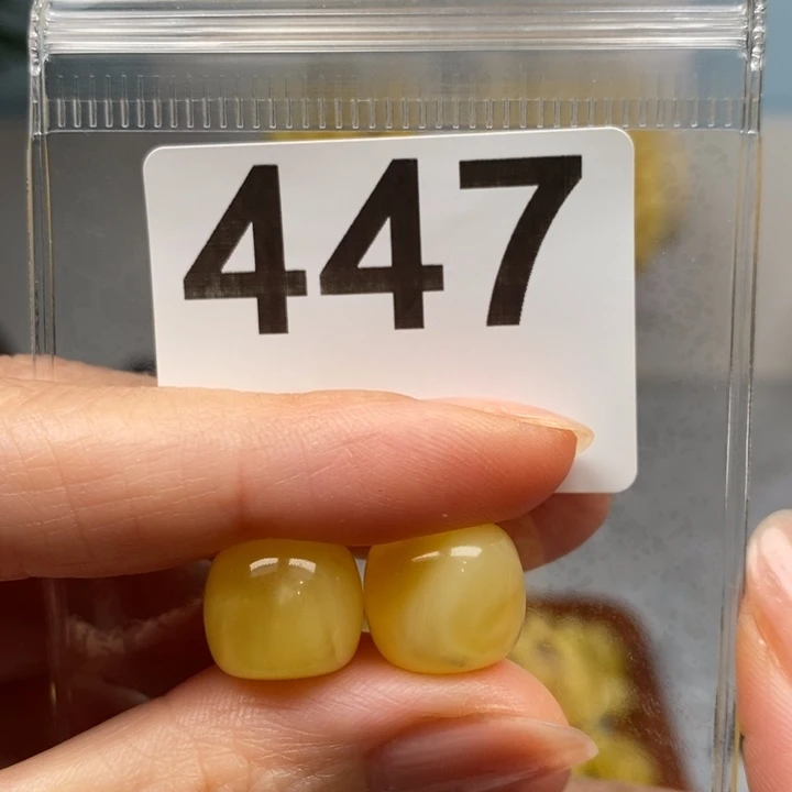 未镶嵌蜜蜡珠宝奇石12+二颗微微瑕