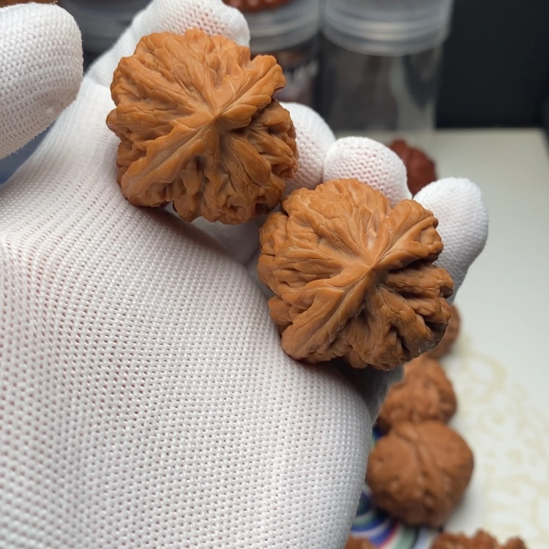 文玩核桃把件38全品锦鲤