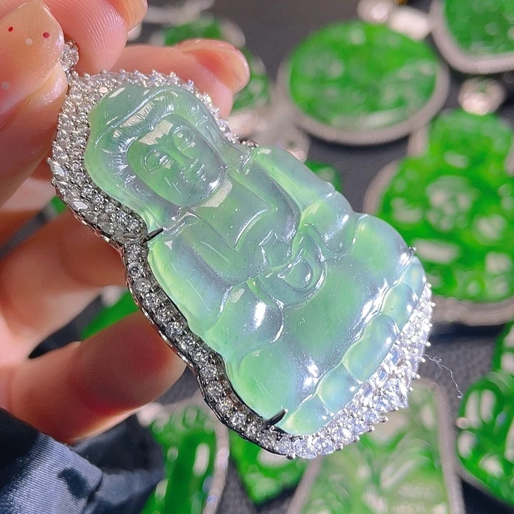 翡翠颈饰未镶嵌68，