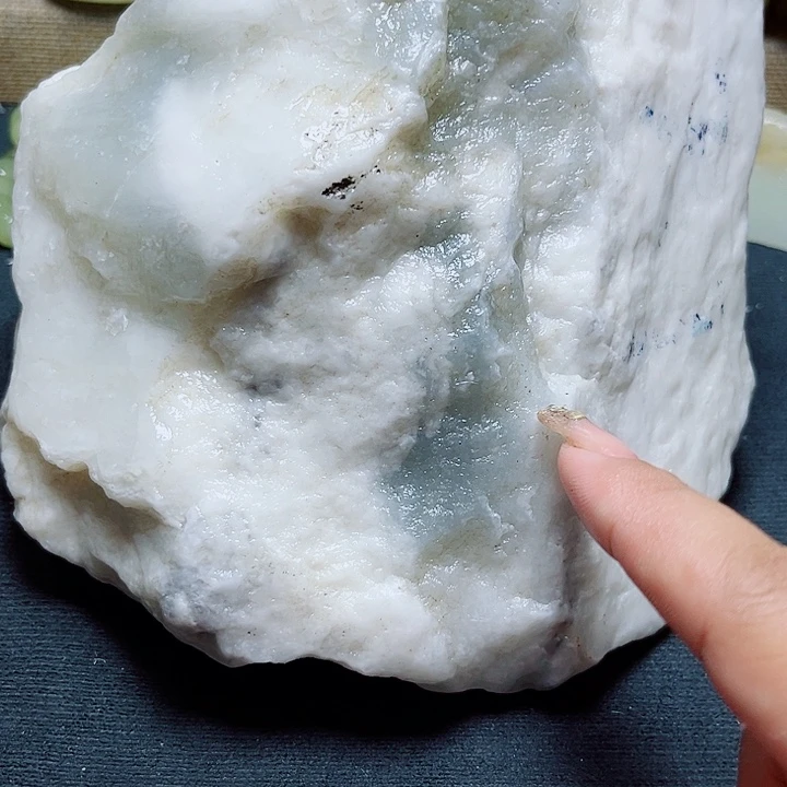 和田玉未镶嵌珠宝奇石