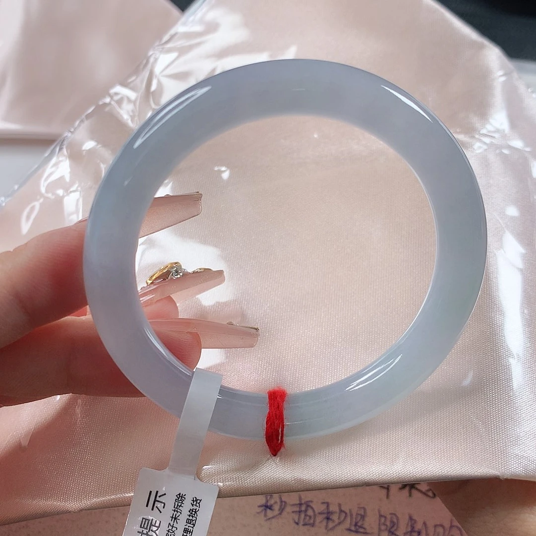 未镶嵌手镯（圆镯）翡翠o****o